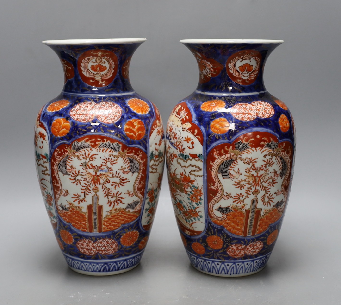 A pair of Japanese Imari vases, Meiji period. 30cm tall